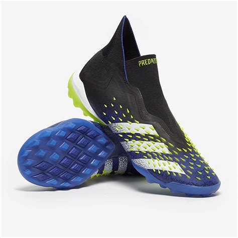 best soccer shoes for fake grass